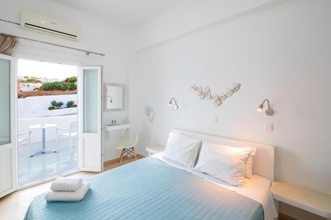 Evas House Hotel Fira  Exterior photo